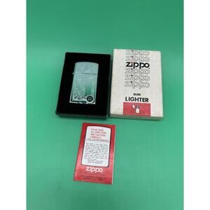 Vintage Slim ZIPPO LIGHTER #1652 Venetian Chrome with Original Box/Never Used